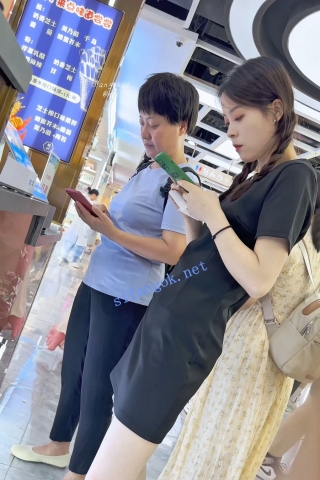 trump1328【KFC】双马尾OL工作服下班买小吃·肉色丝袜白色内前后CD