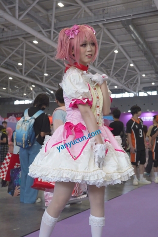 【xxn-362】小圆cos小姐姐逛展..超薄肉丝破洞了白内前后CD